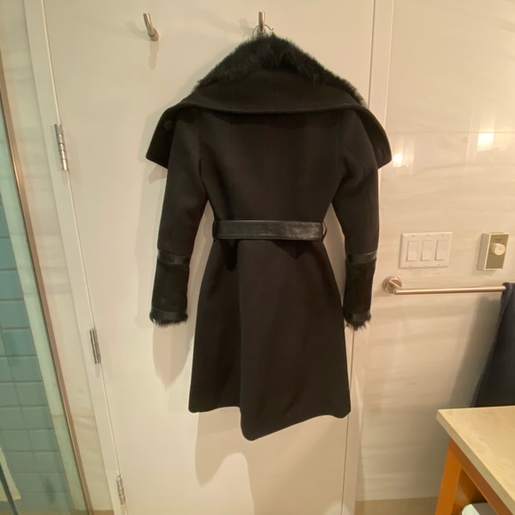 Mackage Isabel Coat with removable fur - Picture 5 of 9